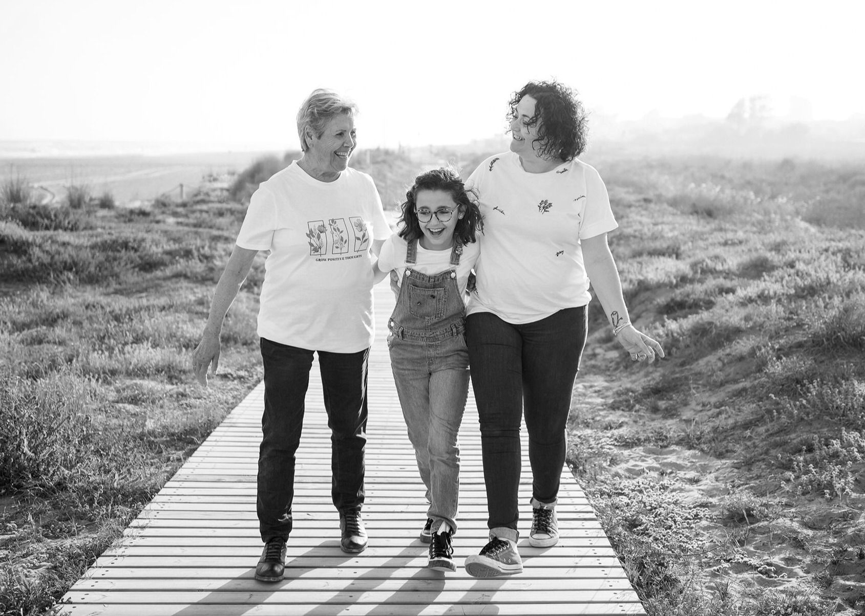 Davinia Torres Fotografia - 012-fotografo-fotografia-fotos-familiares-de-familia-sesion-familiar-dia-de-la-madre-precios-barcelona-girona-costa-brava-sant-feliu-guixols-llobregat-cugat-platja-aro-molins-de-rei-sabadell-martorell-palamos.jpg